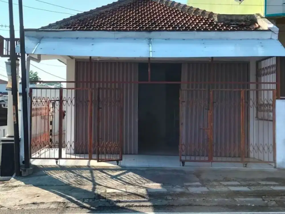 Rumah strategis, pinggir jalan raya daerah Ungaran - 11207