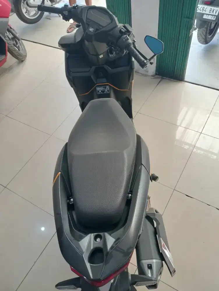 Dijual Cash Kredit Honda Vario 125 CBS ISs Tahun 2025 Km Rendah