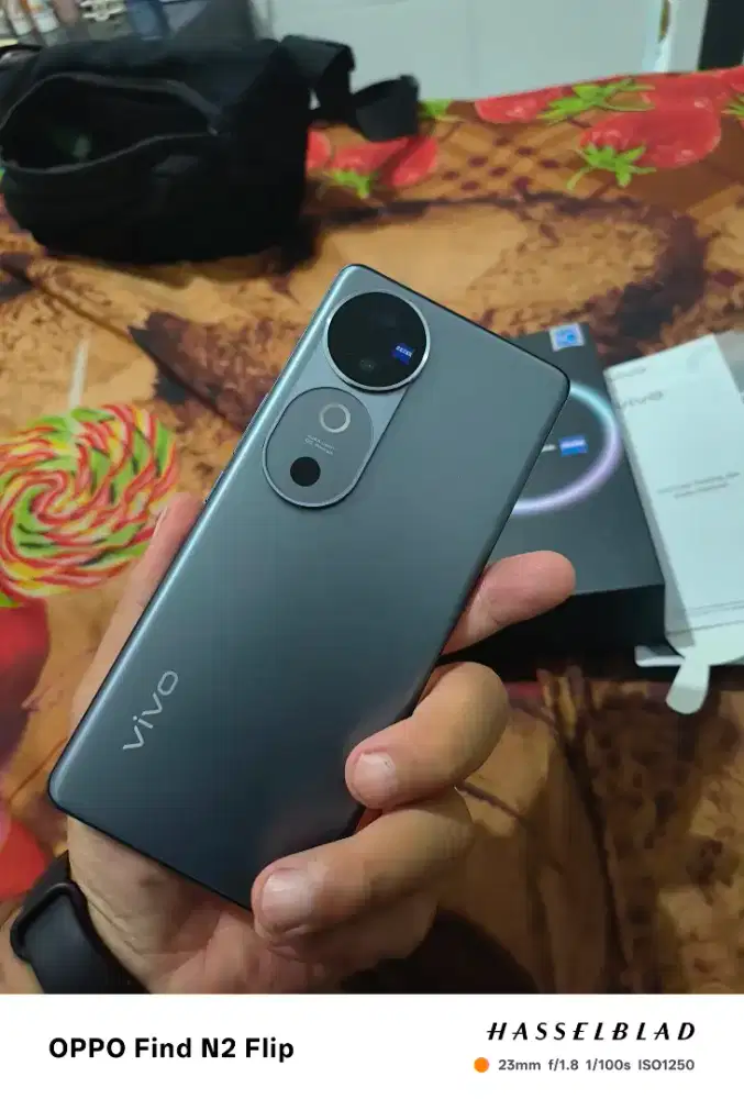 Vivo v40 5G resmi