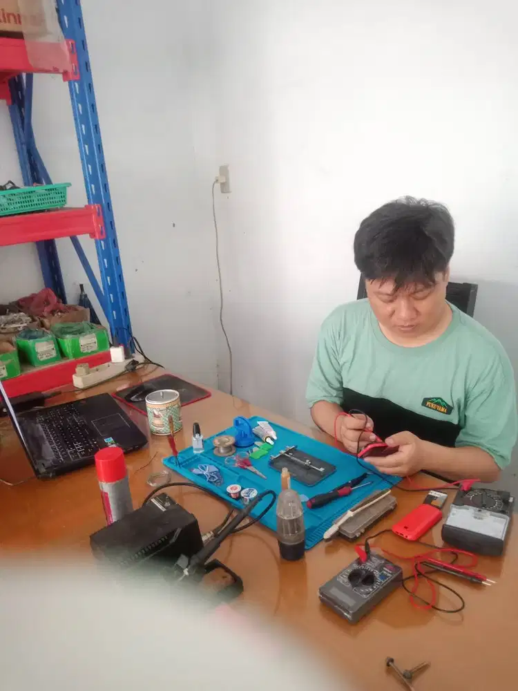 Servis HP Medan – Android & iPhone, LCD Pecah, Tidak Bisa Cas