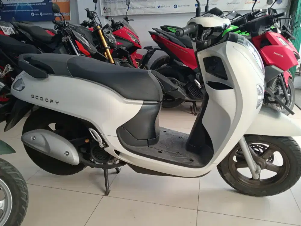 Dijual Cash Kredit Honda Scoopy Prestige Tahun 2025 Km Rendah