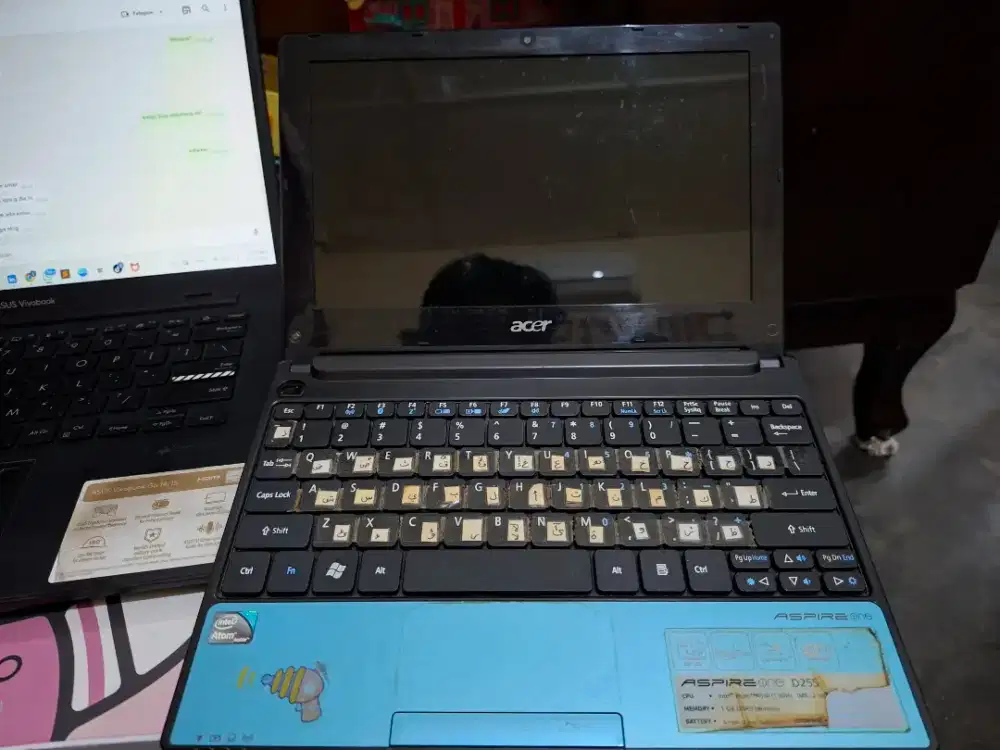 Notebook acer ringan dan gampang dibawa