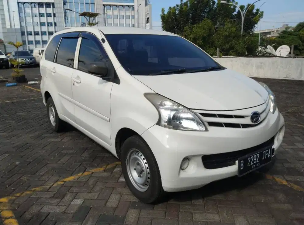 DAIHATSU XENIA 1.3 X STD MT