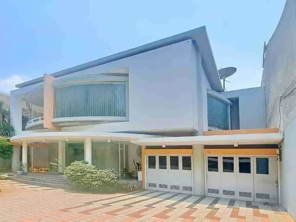 Dijual Rumah ada Kolam Renang 2 Lt Danau Permai Timur Sunter Jakarta Utara