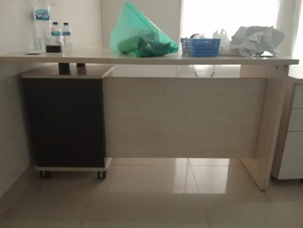 Jual meja kursi kantor dll borongan