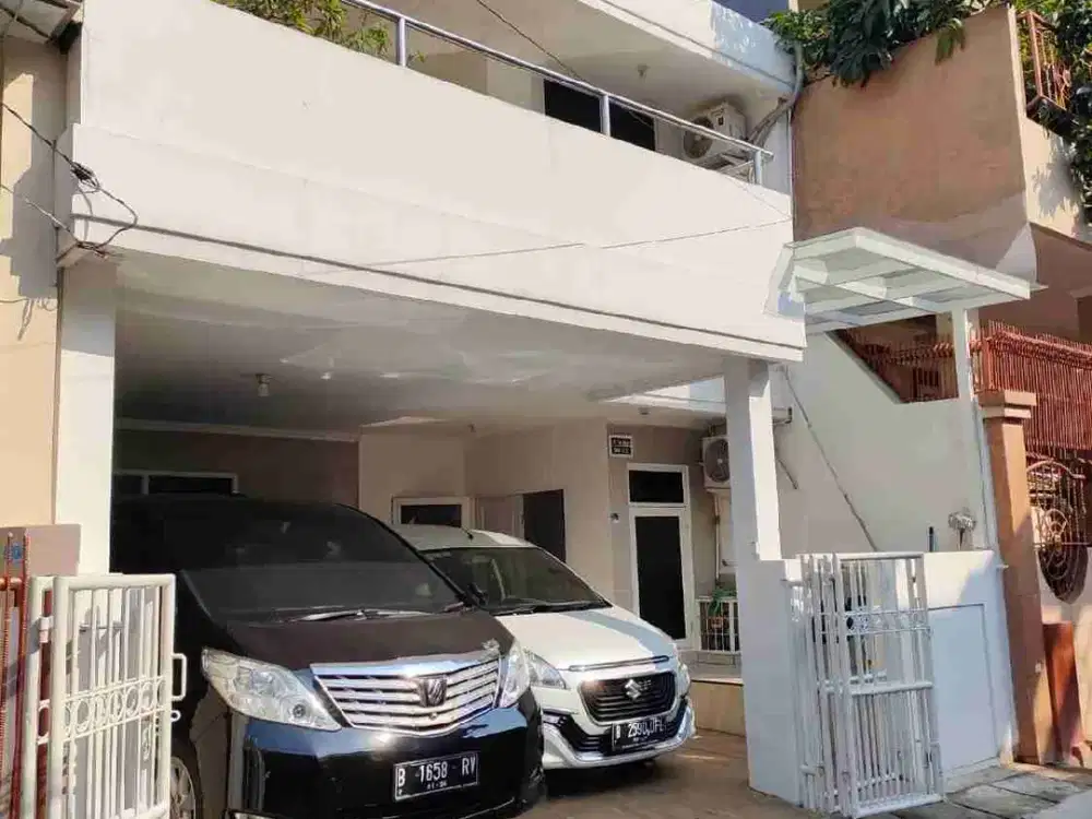 Murah! Dijual Cepat Rumah Kelapa Gading Minimalis 2 Lantai Siap Huni dalam Kompleks!