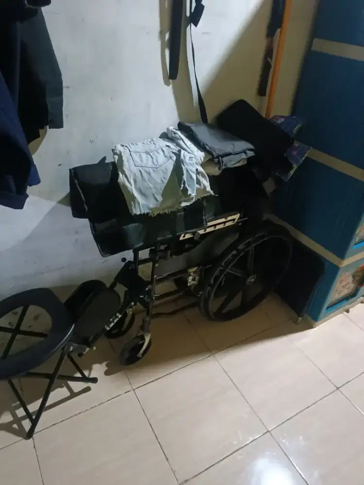 KURSI RODA KONDISI BEKAS KAYA BARU