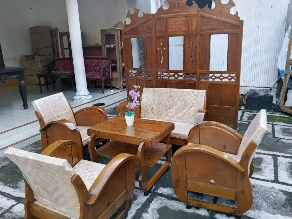 Kursi sedan babon angkrem lawasan jati