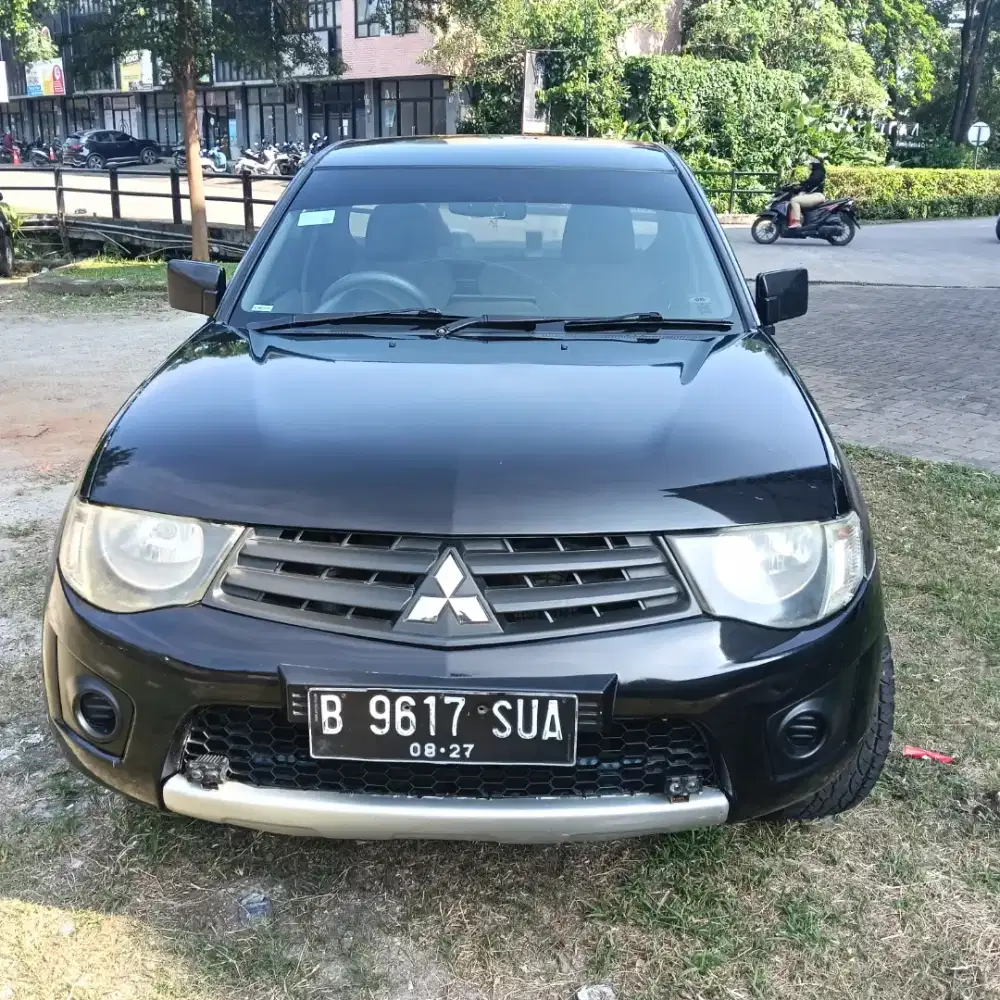 Triton Glx ( 4x2 ) Disel