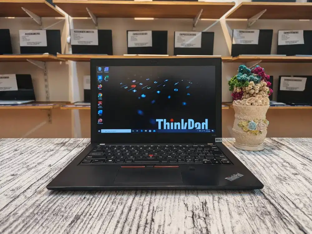 Laptop LENOVO THINKPAD X280 Intel Core i3-8130U Ram 8GB