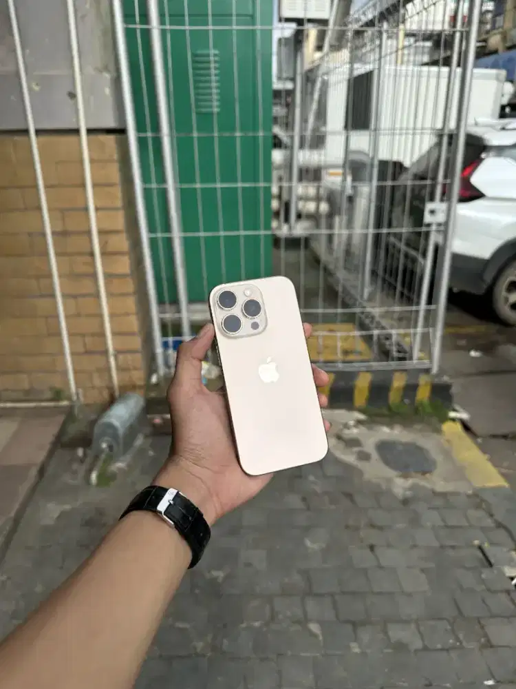 iPhone 16 Pro 128Gb Desert, iBox