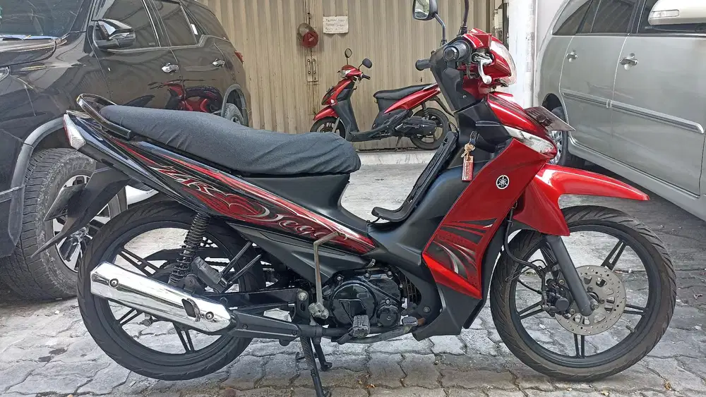 Yamaha Vega ZR tahun 2011.