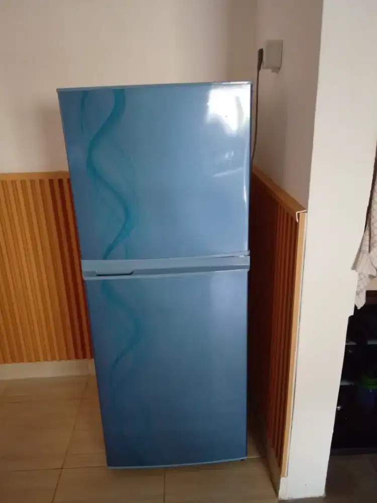 Kulkas Sharp 2 pintu