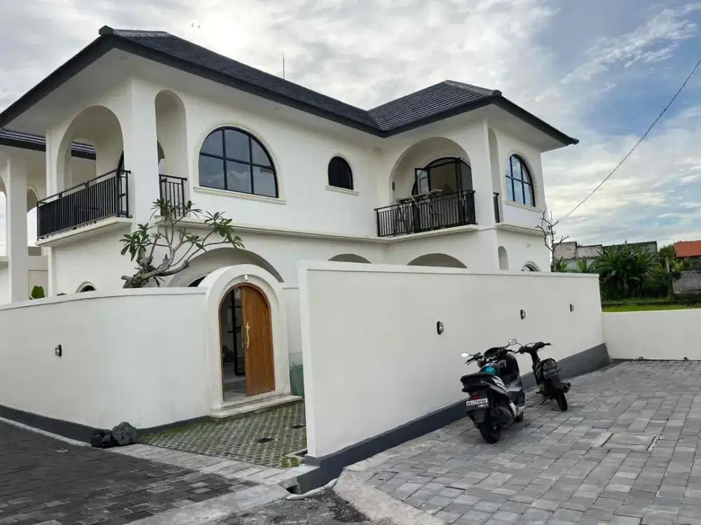 FOR SALE
2 Modern Villas
Canggu - Buduk
