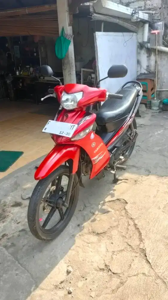 YAMAHA VEGA ZR 2011 Merah