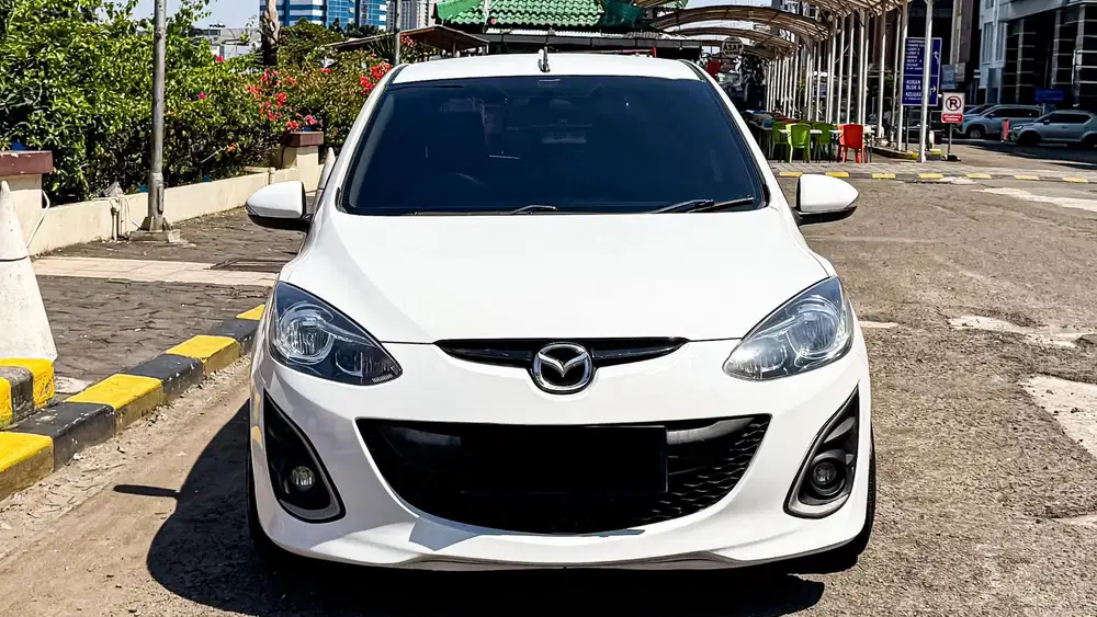 Mazda 2 2014 Bensin