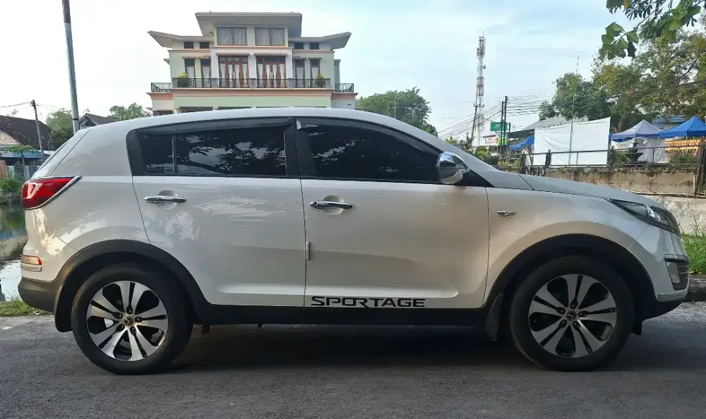Kia Spotrage LX 2.0AT 2013