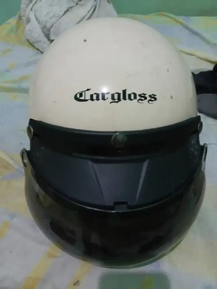 Helm eargloss ukuran L