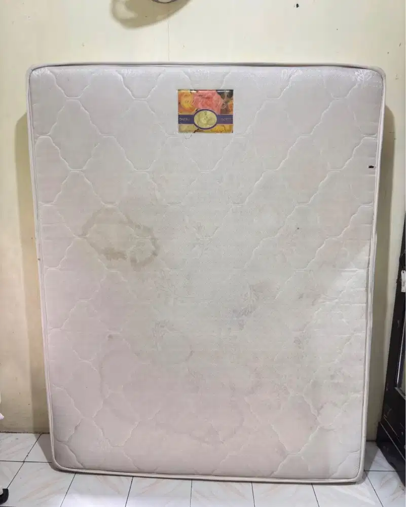 Kasur Spring Bed