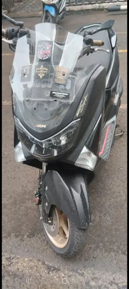 Di jual Yamaha NMAX non Abs thn 2019 ss lengkap pajak off
