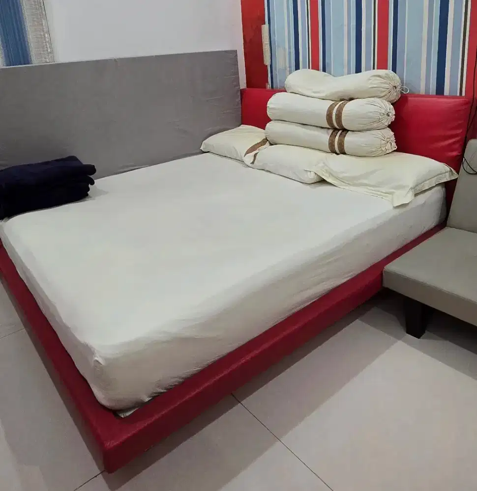 Bed Set merah putih 1,8x2