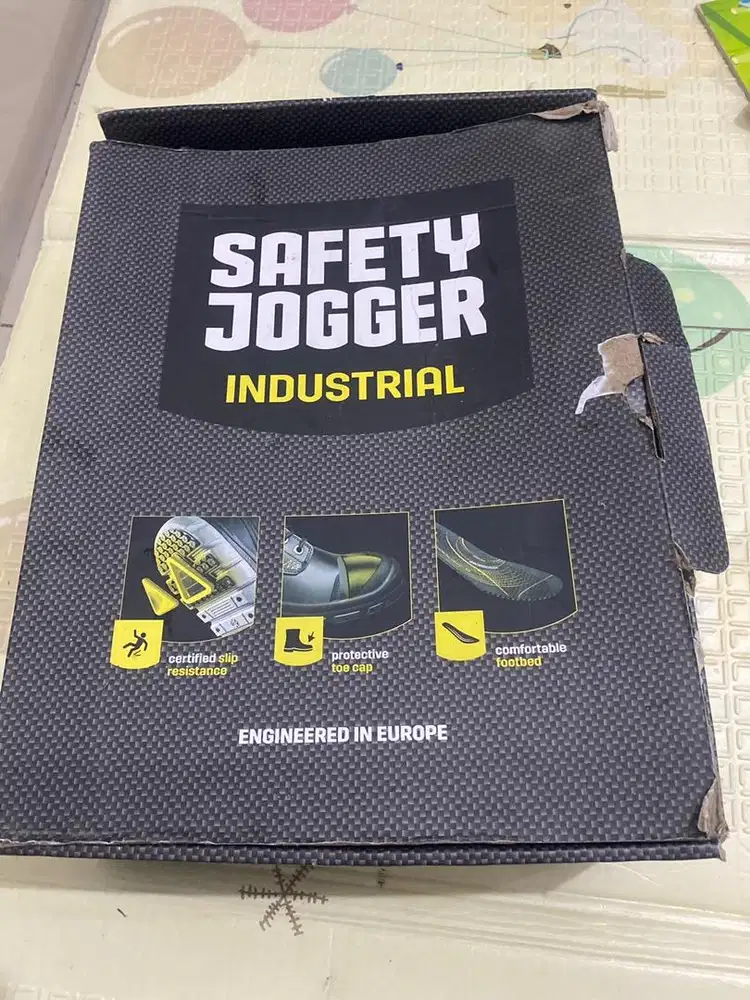 Safety Shoes Merek Jogger