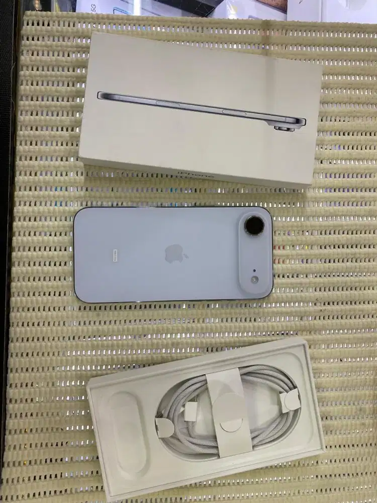 Iphone Air 256GB IBOX Garansi On-January 2027