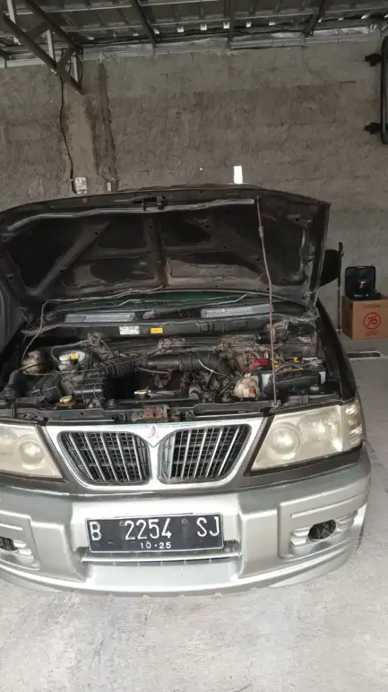 Dijual Mitsubishi kuda grandia thn2003 pajak off 2025 kaleng 2027