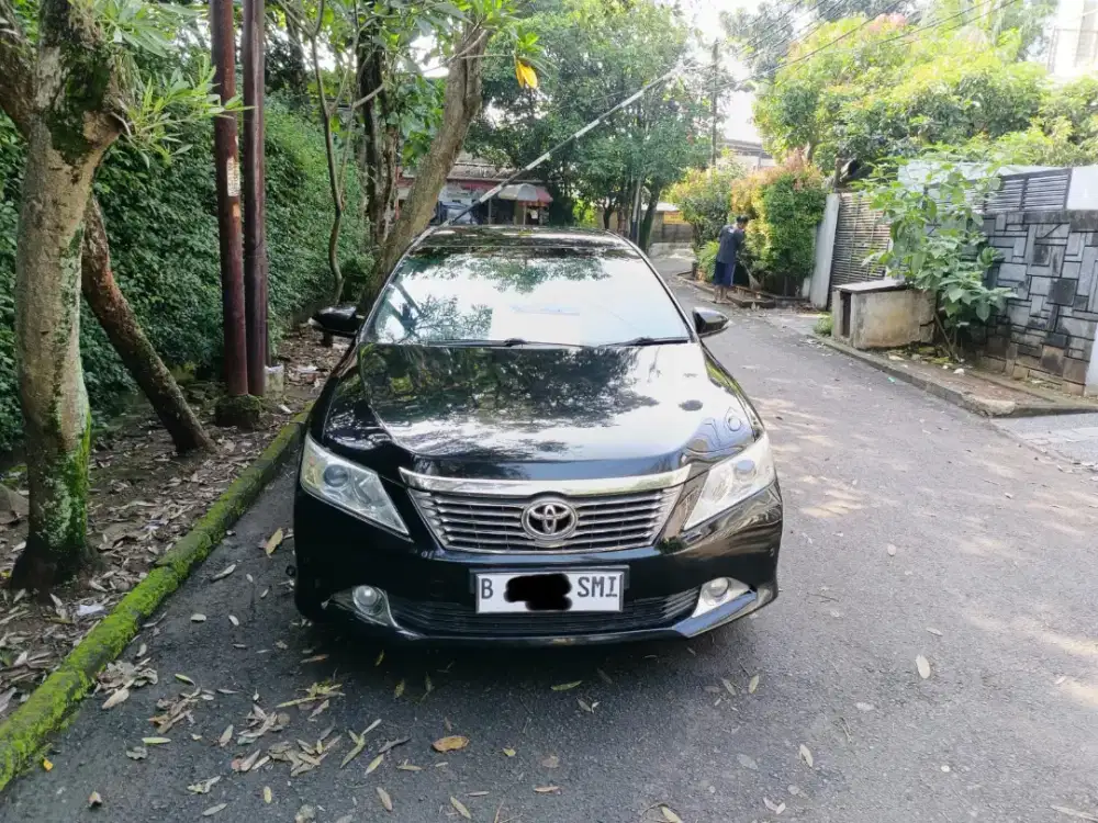 TOYOTA CAMRY 2.5 V AT 2014 HITAM METALIK
