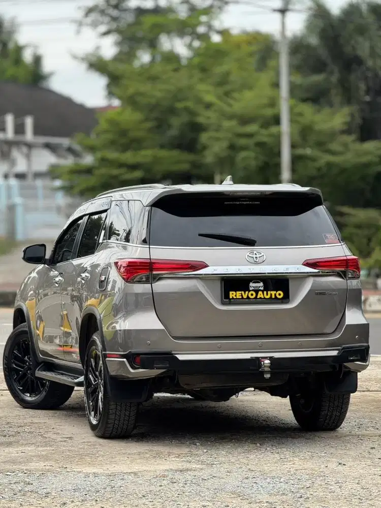 VRZ TRD 2019 / 2020 Automatic diesel 2.4 solar Fortuner 2018 gr 2021