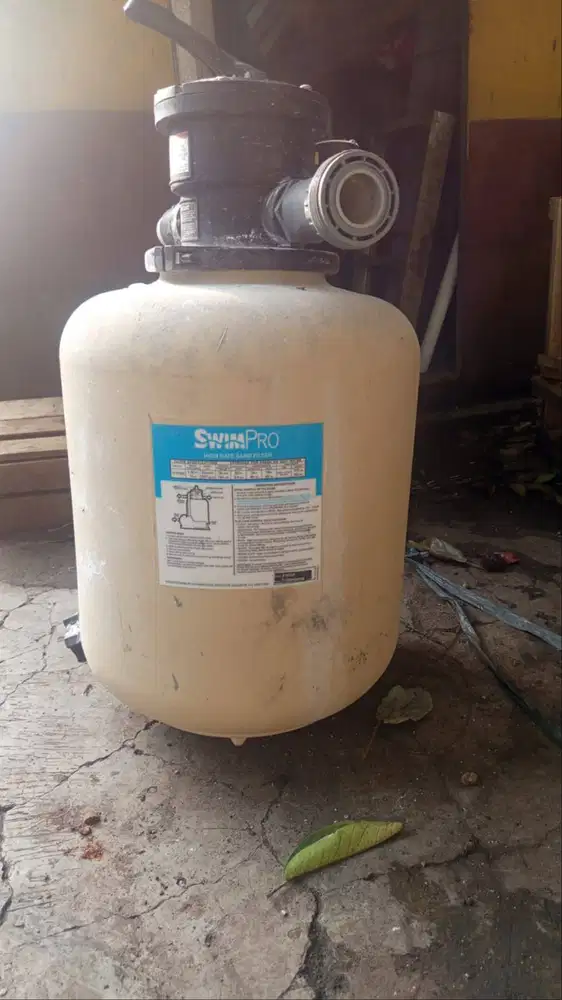 Pompa kolam renang dan filter