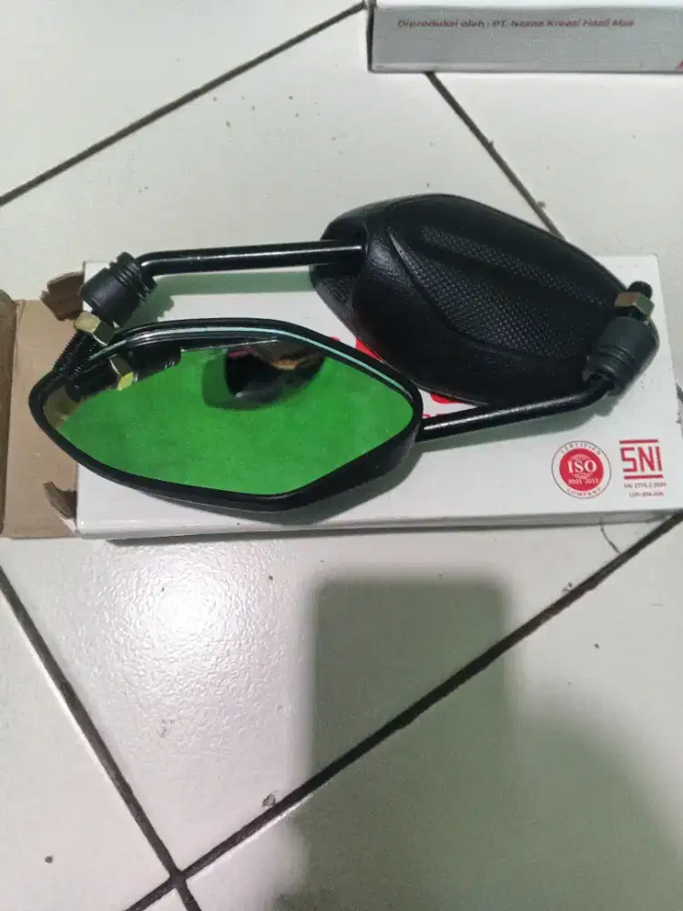 Kaca spion untuk Beat