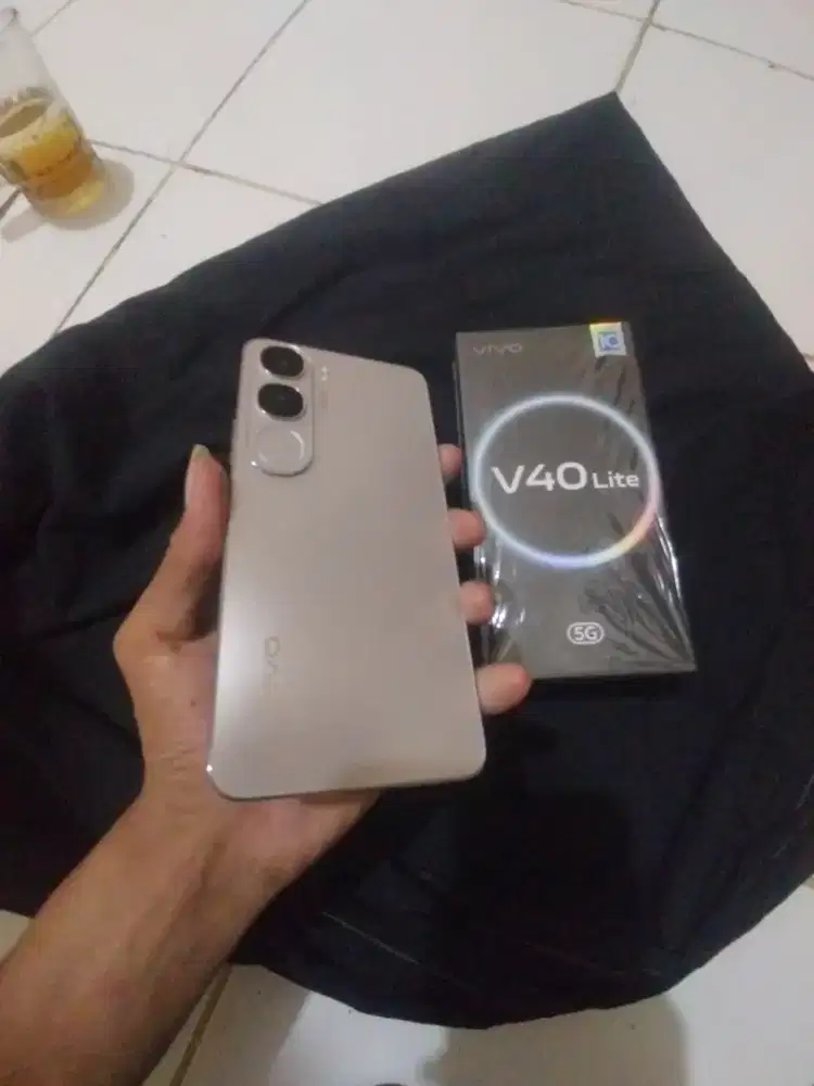 VIVO V40 LITE 5G 8 256 .