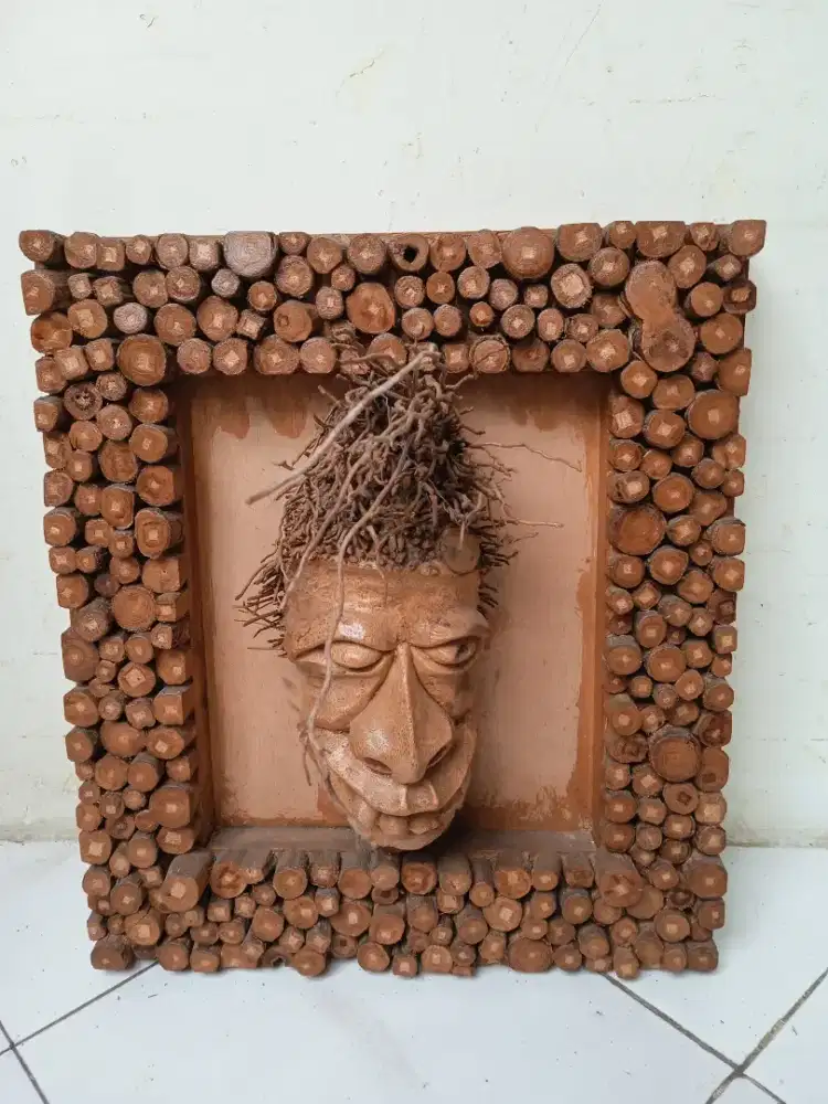 Hiasan dinding dari akar bambu