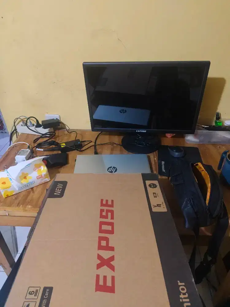 Jual monitor PC 22 ince