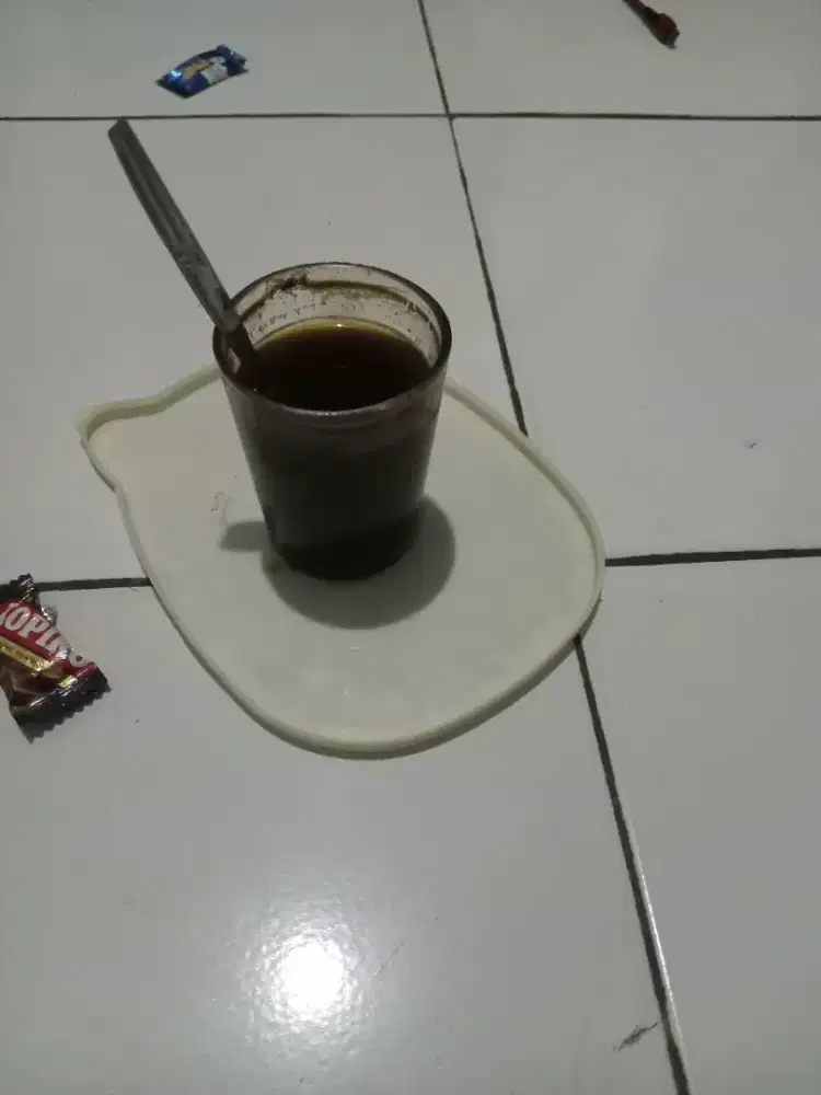 Cari kerjaan Art nya sapa tau ada