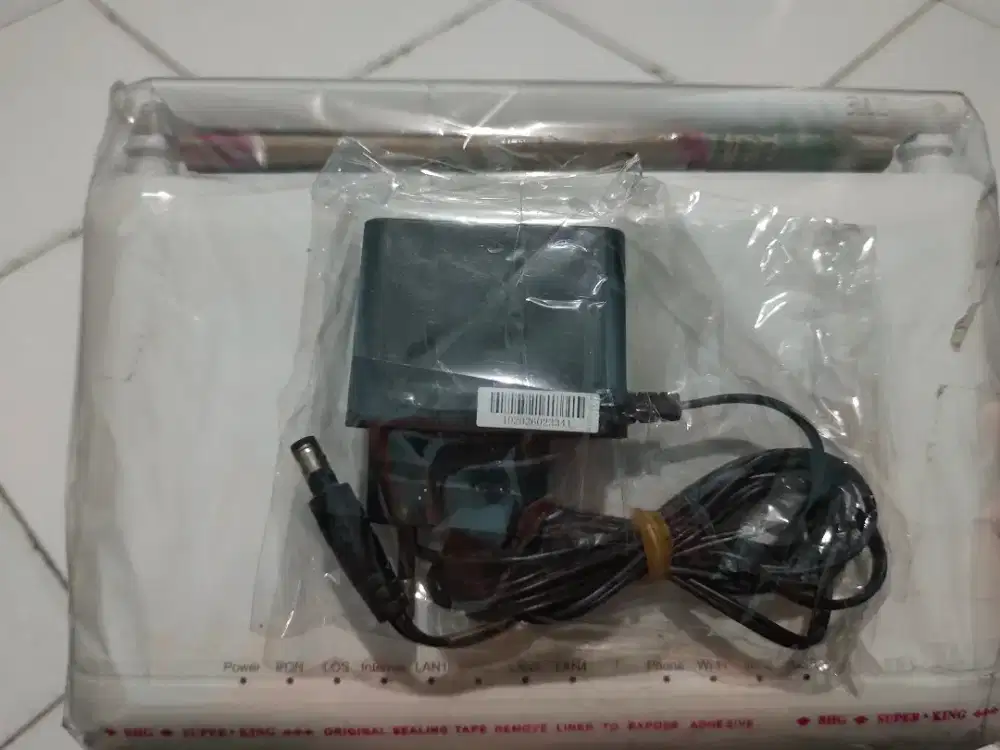 ZTE F670L Dual Band AC1200 - Like New (Beli Akhir 2024, Sangat Mulus)