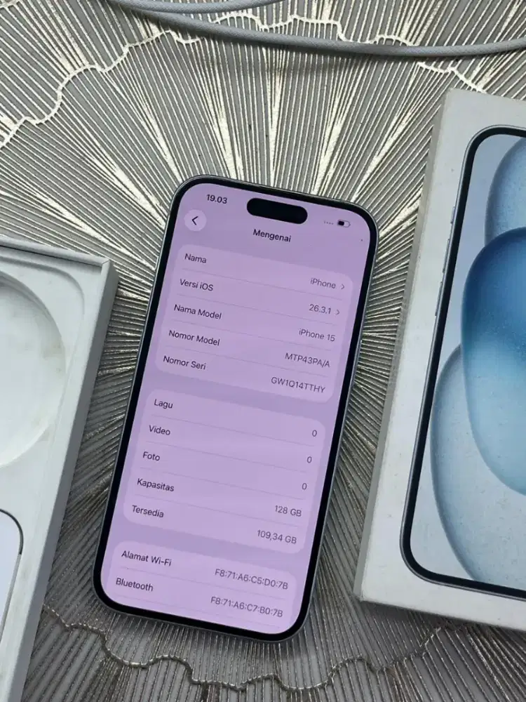 iPhone 15 basic 128gb ibox
Kondisi mulus no minus