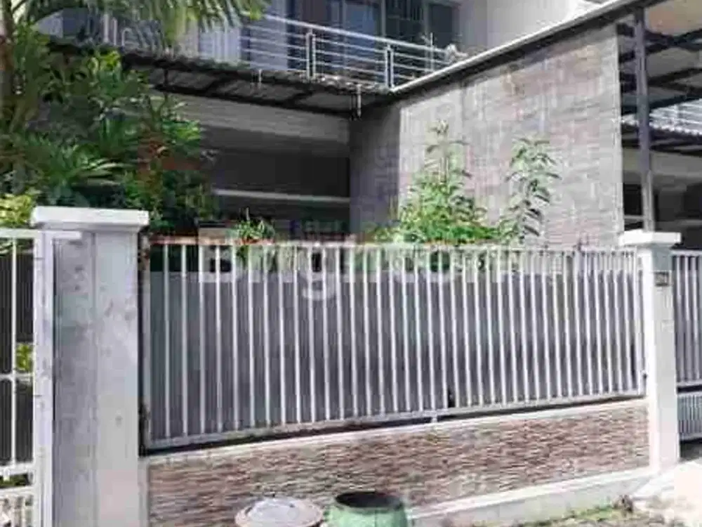 Rumah mewah tengah kota dekat Unair dan mall galaxy