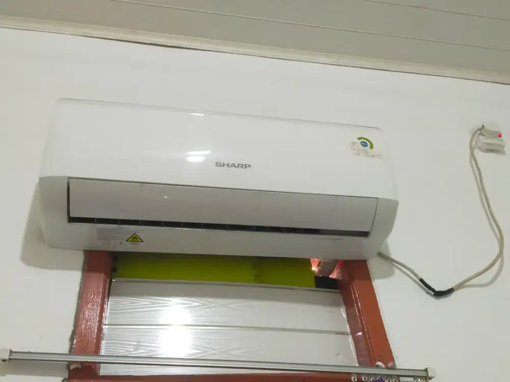 Ac sharp 1/2pk dan sofa