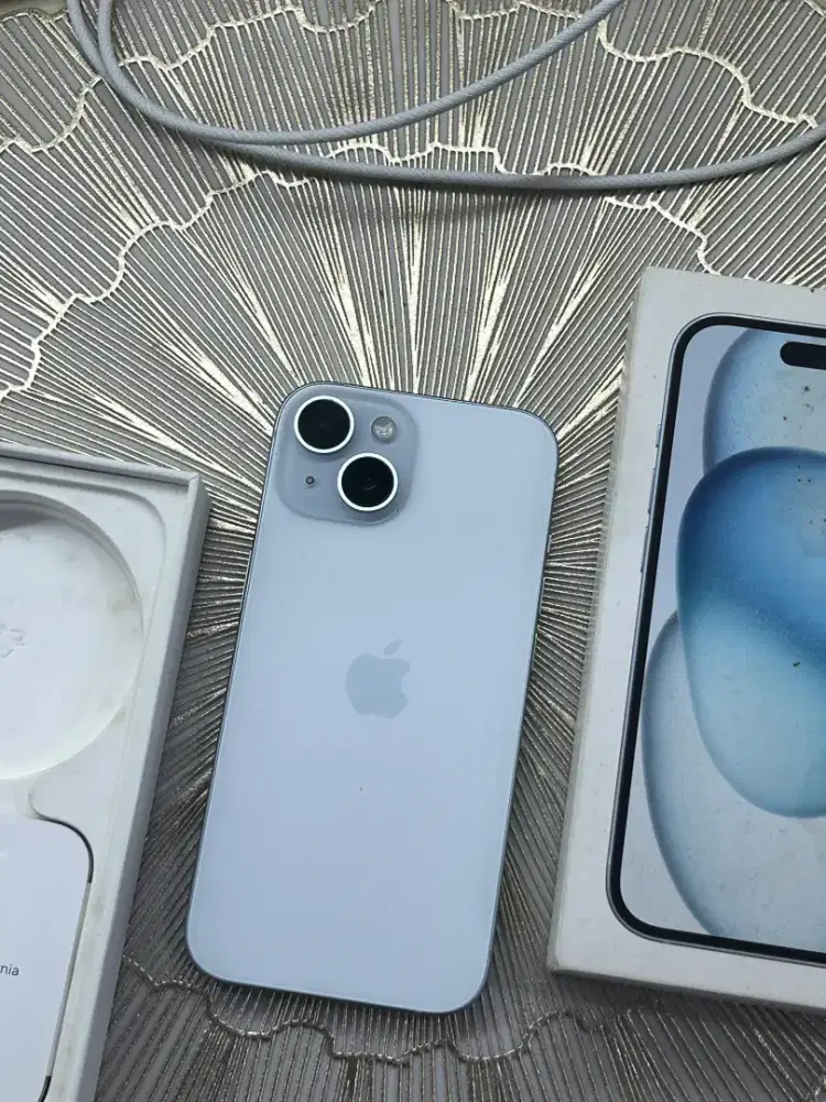 iPhone 15 basic 128gb ibox
Kondisi mulus no minus garansi baru abis