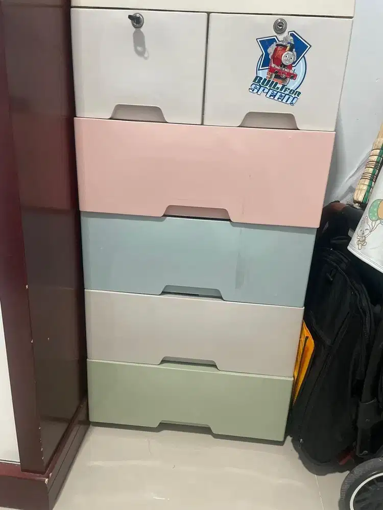 Lemari anak 5slot
