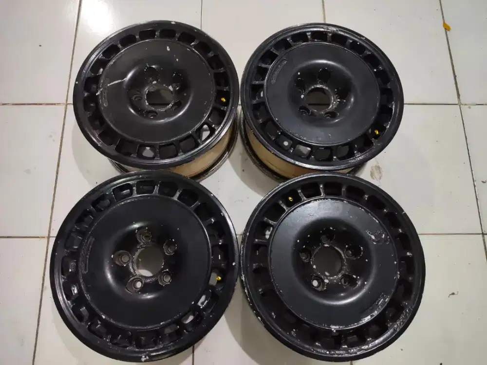 Second velg compomotive ring 15x6,5 pcd 5x114,3 Innova Ertiga dll
