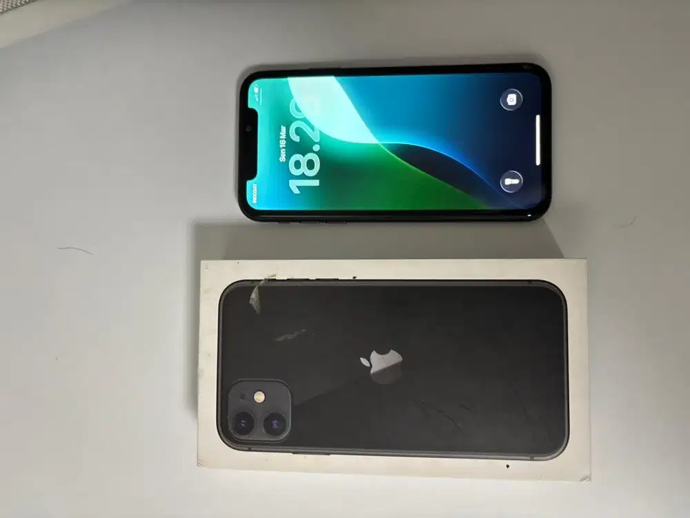 Hp Iphone 11, jual cepat. Pemakaian pribadi.