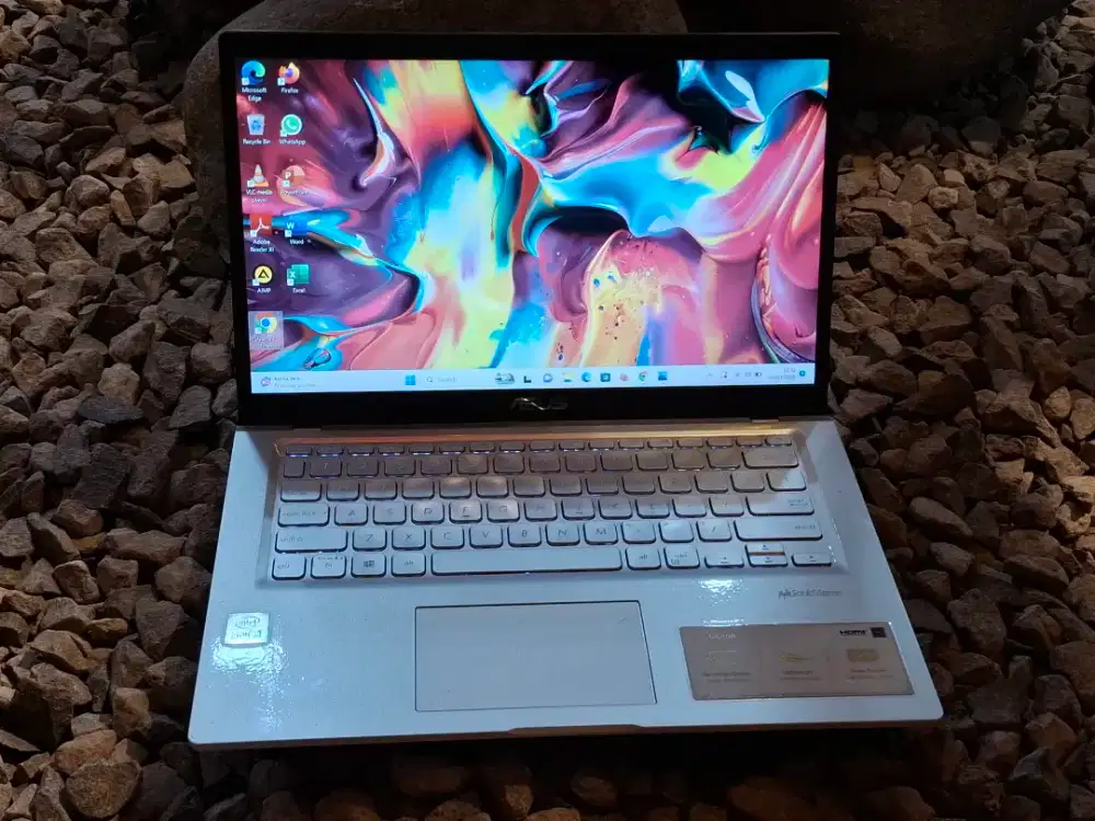 Asus Vivobook X415JA/Prosesor Intel Core i3-1005G1/Ram 4GB/SSD 256GB