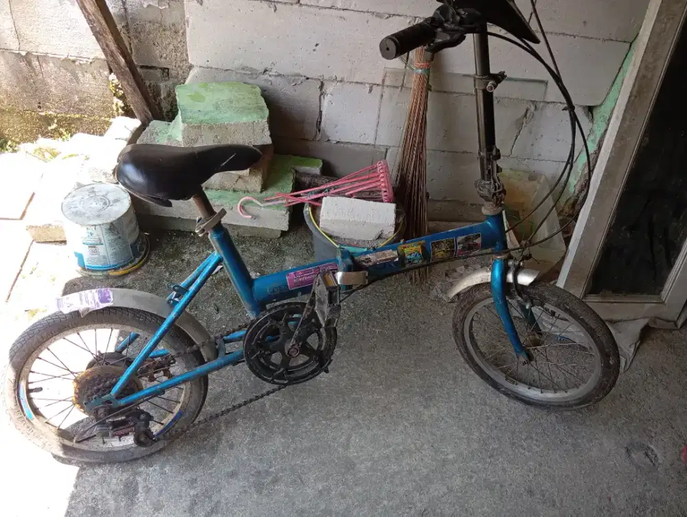 Sepeda lipat Merk Genio Uk 16
