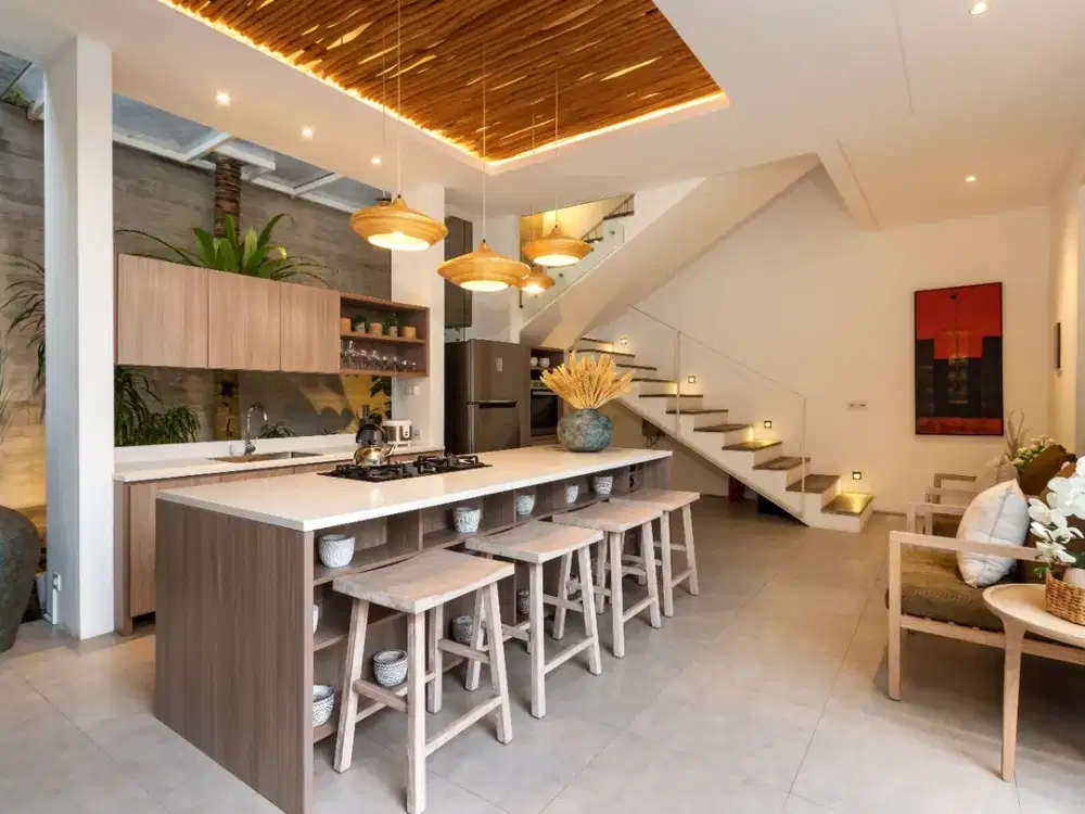 Luxury Villa in Secure Complex, Walking Distance to The Beach