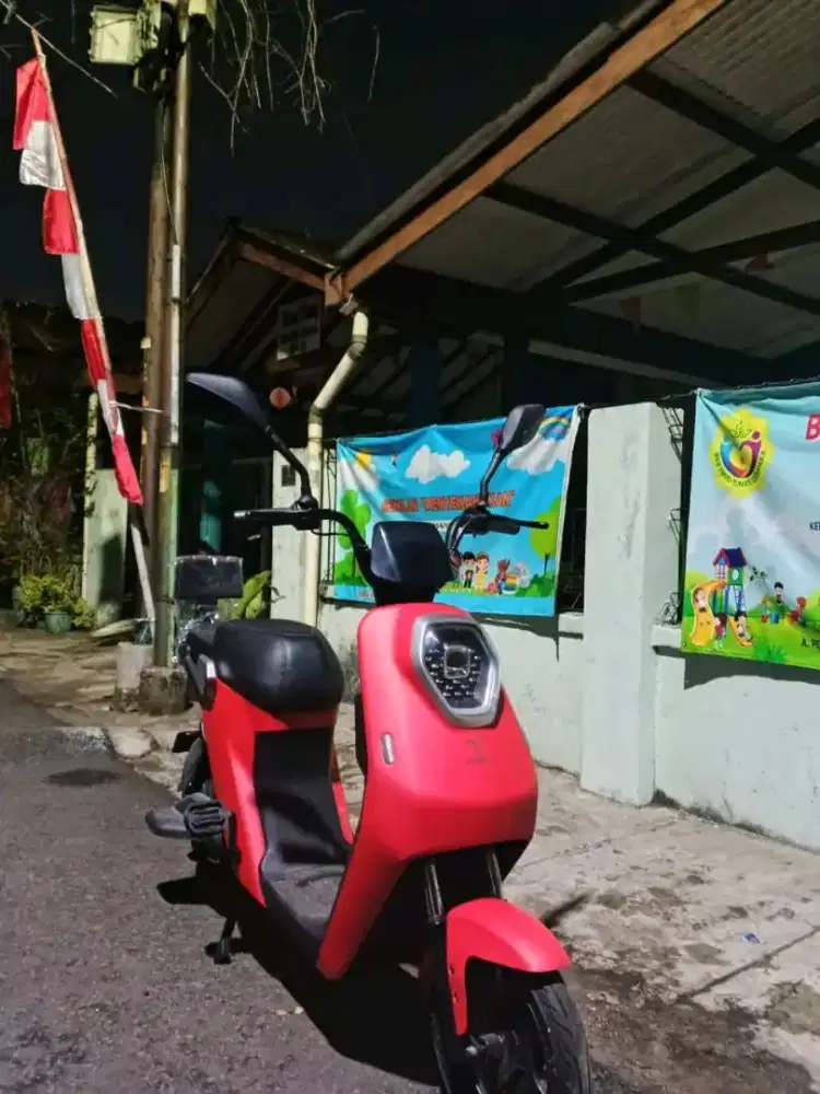 Jual sepeda listrik masih nagus kaga ada minus ada garansinya