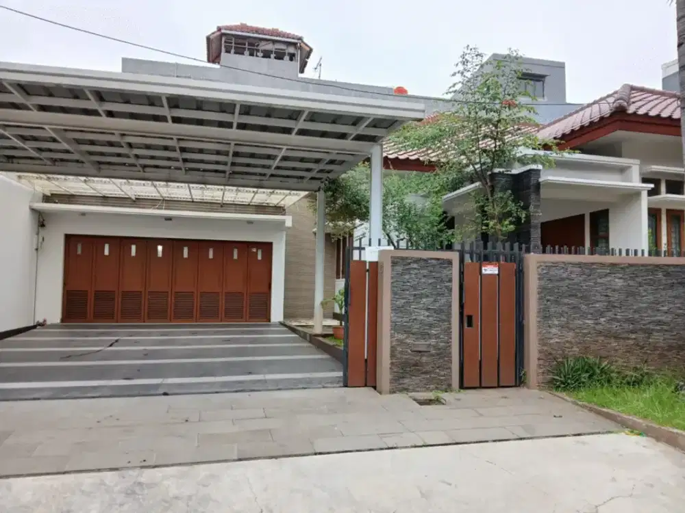 Rumah Luas di Villa Jakasetia Galaxy Bekasi Selatan