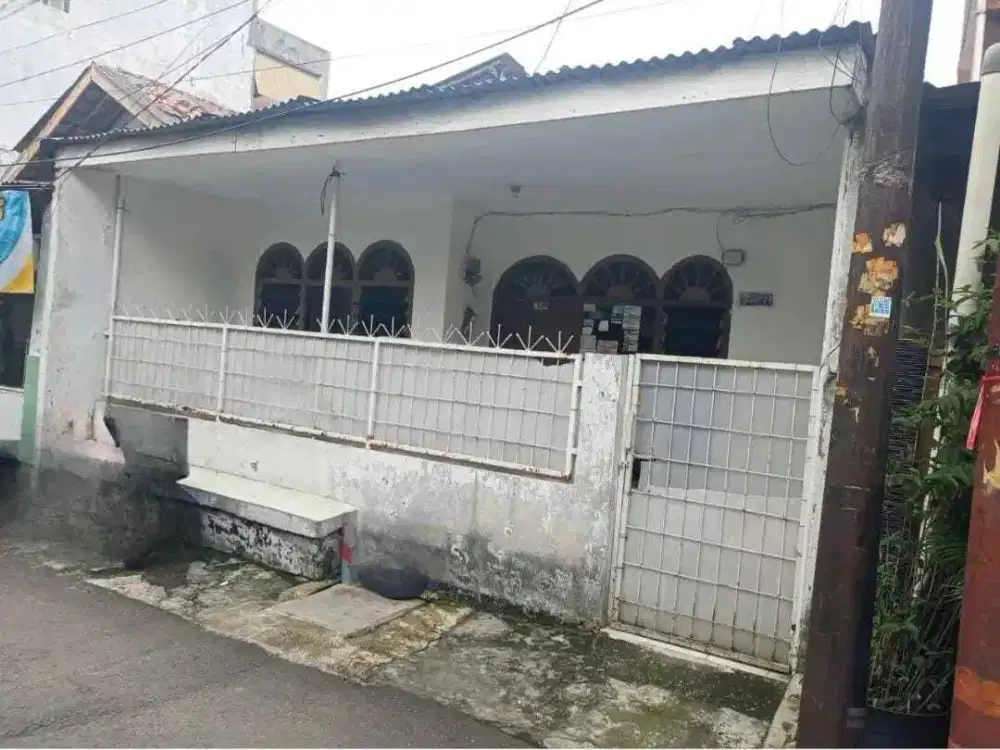 RUMAH DI PEJATEN TIMUR PASAR MINGGU JAKARTA SELATAN